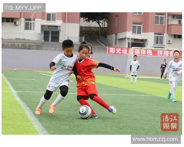 从默默无闻到闪耀绿茵坚持刻苦训练成就足球明星的奋斗之路 从默默无闻到闪耀绿茵坚持刻苦训练成就足球明星的奋斗之路